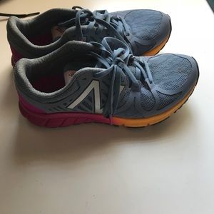 new balance running shoes